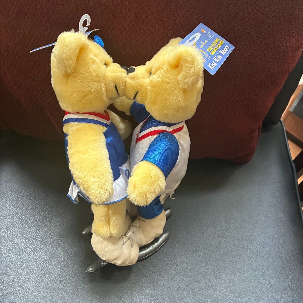 Hallmark Kiss Kiss Bears 2002 Olympic Winter Games. Set Of Two.
